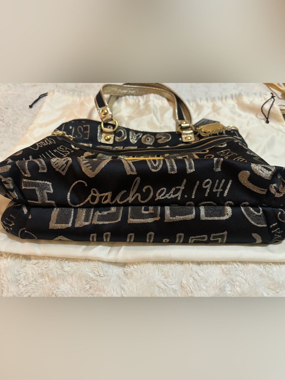 Coach Poppy Tote Excellent Like-New Condition - Picture 3 of 11